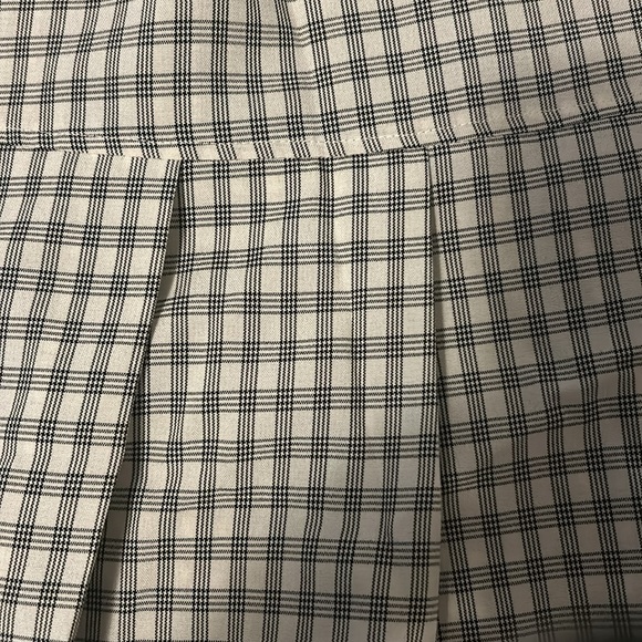 Mini Skirt - Picture 2 of 3